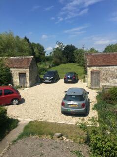 Parking&amp;RearGarden