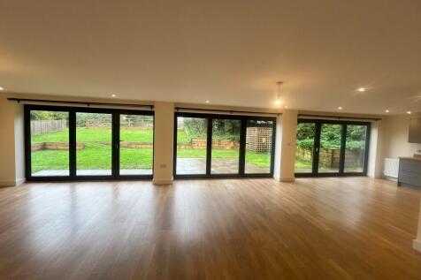 Living Room/Kitchen