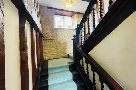 Theoldstairs1.jpg