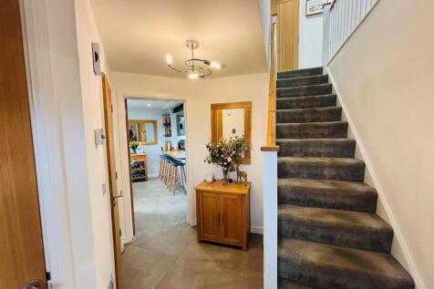 43hawhall1.jpg
