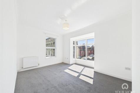 45 Apsley Bedroom 1