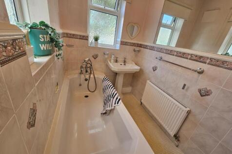 52 coro - Bath pic1 - Copy.jpg