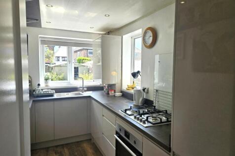 52 coro - kitchen pic1.jpg