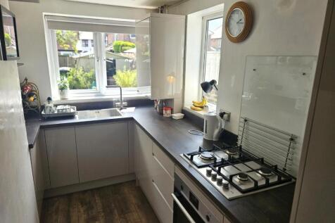 52 coro - kitchen pic2.jpg