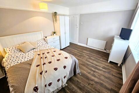 52A coro - bed pic 2.jpg