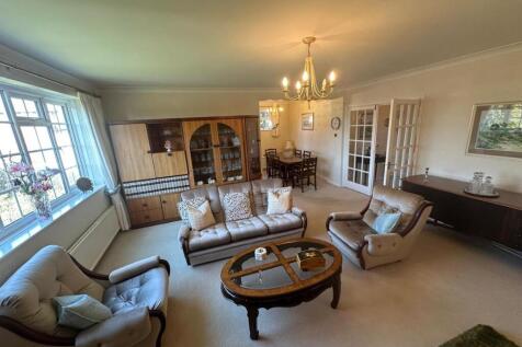 the gables lounge...jpg