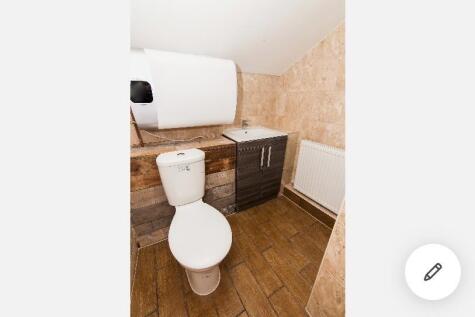 Bathroom 3rd.1.jpeg
