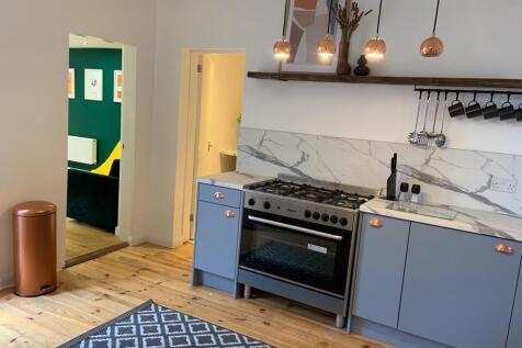 kitchen 2.jpg