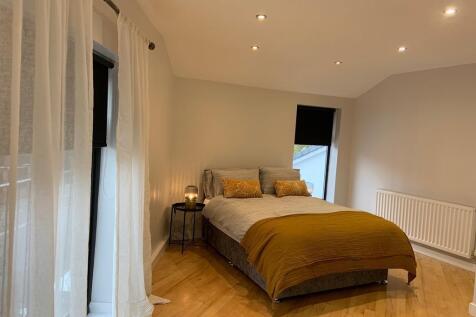 double bedroom.jpg
