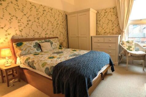 4 Cambridge Drive - 14.jpg