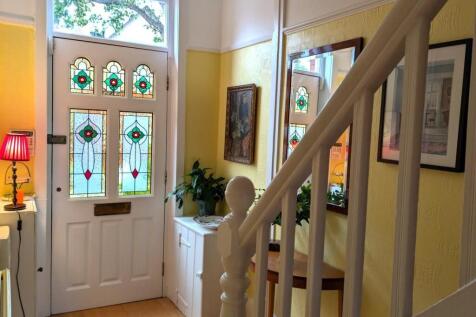 4 Cambridge Drive - 19.jpg