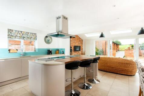 Kitchen/Breakfast Rm
