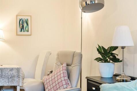 Sitting/Dining Room