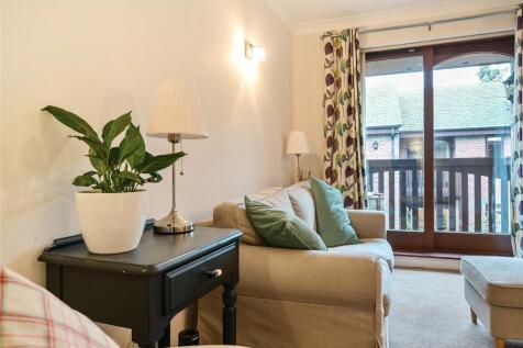 Sitting/Dining Room