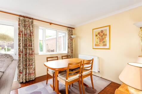 Sitting/Dining