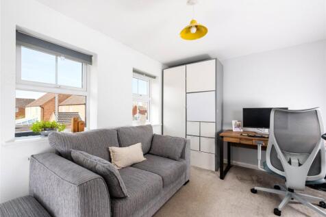 Bedroom 6/Office