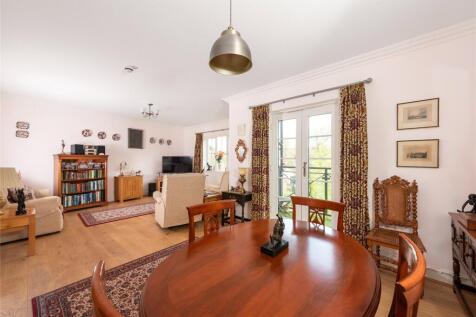 Sitting/Dining Room