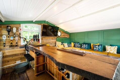 Home Pub