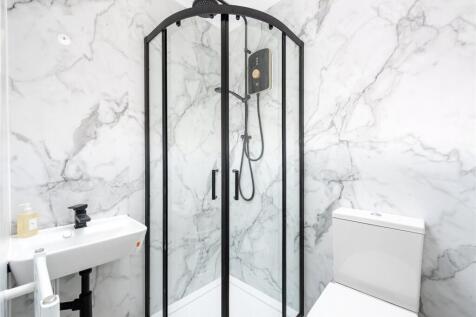 En Suite Shower Room