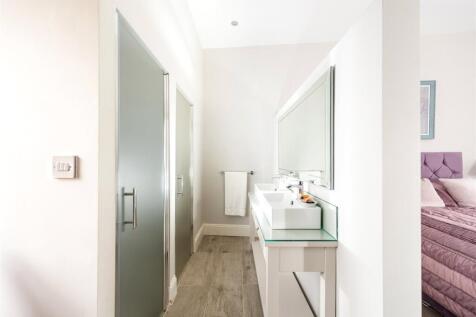 En Suite/Bed Three
