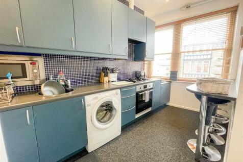 Kitchen 4.jpg