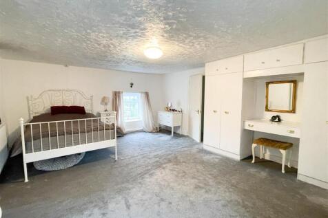 bed2.jpg
