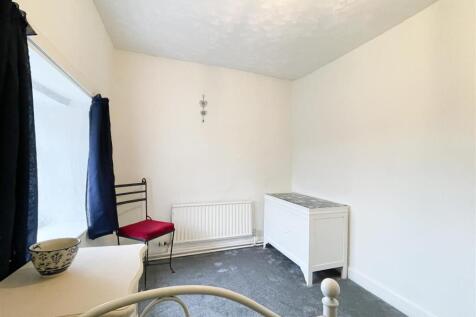 bedroom.jpg