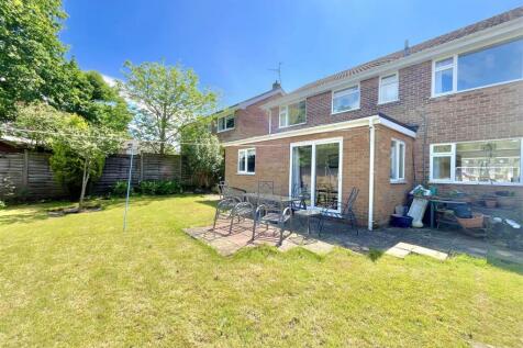 Enclosed Rear Garden