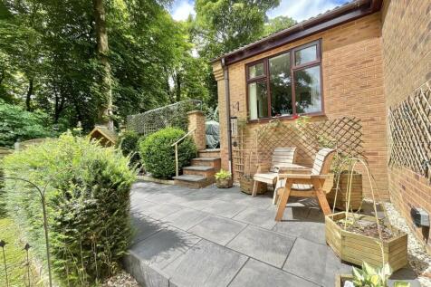 Gardens &amp; Patio Areas