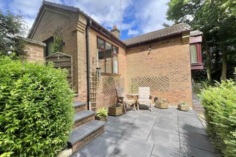 Gardens &amp; Patio Areas