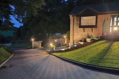 Gardens &amp; Patio Areas