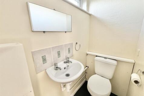 Downsatirs Cloak Room/W.C.