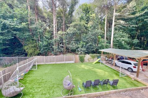Enclosed Rear Garden