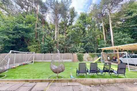 Enclosed Rear Garden