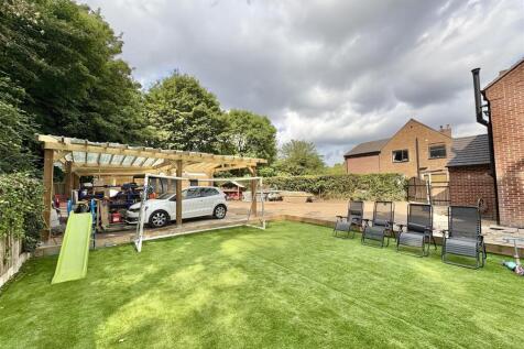 Enclosed Rear Garden