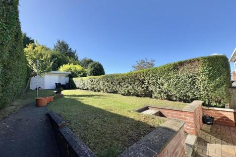 Enclosed Rear Garden