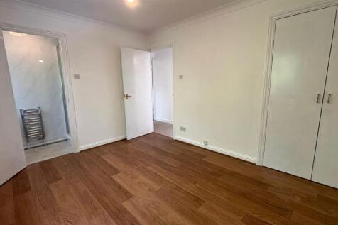 Bedroom 2 .jpg