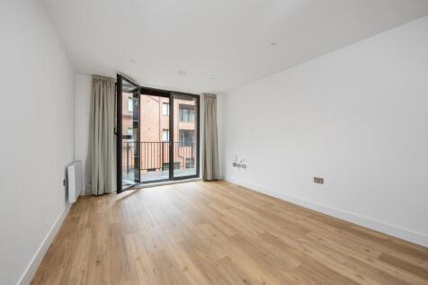 32 Hillside Place (1).jpg