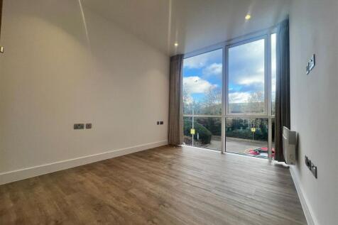 WhatsApp Image 2025-11-25 at 14.31.12 (5).jpeg