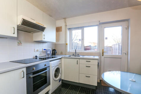 Kitchen / Dining Roo