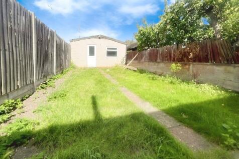 Garden / Garage