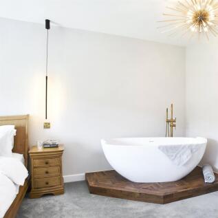 Open Ensuite Bath