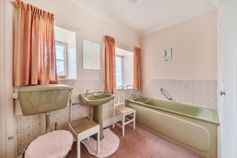 1358394-8-68d3f5b...