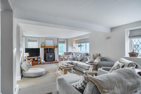 1383937-15-691f3d...