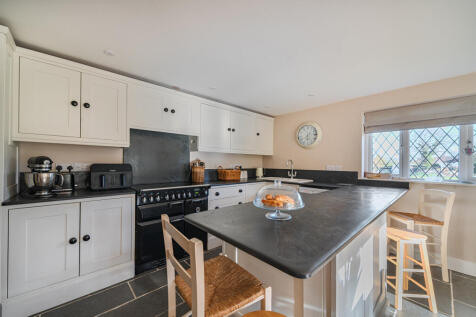 1383937-28-691f3e...