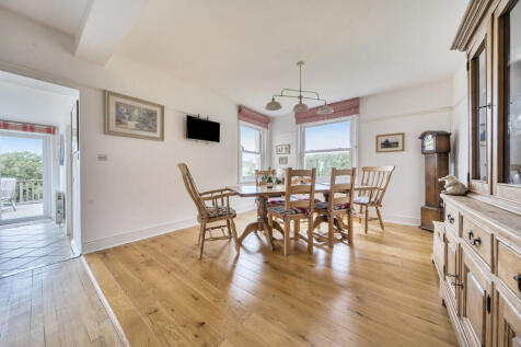 1364639-9-68ed2ba...