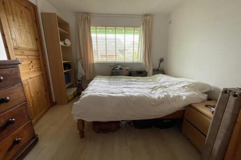Flat 2 Bedroom a.JPG