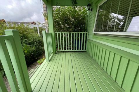 Flat 2 Verandah.JPG