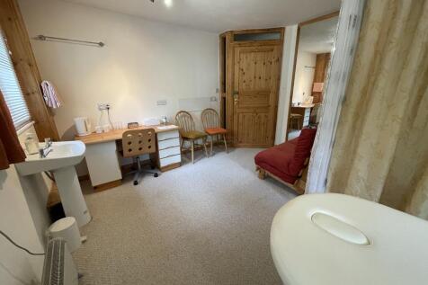 Therapy Room b.JPG