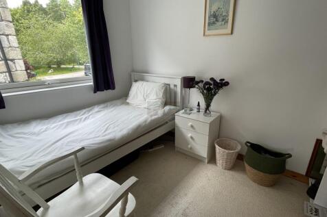Flat 3 Bedroom 2a.JPG